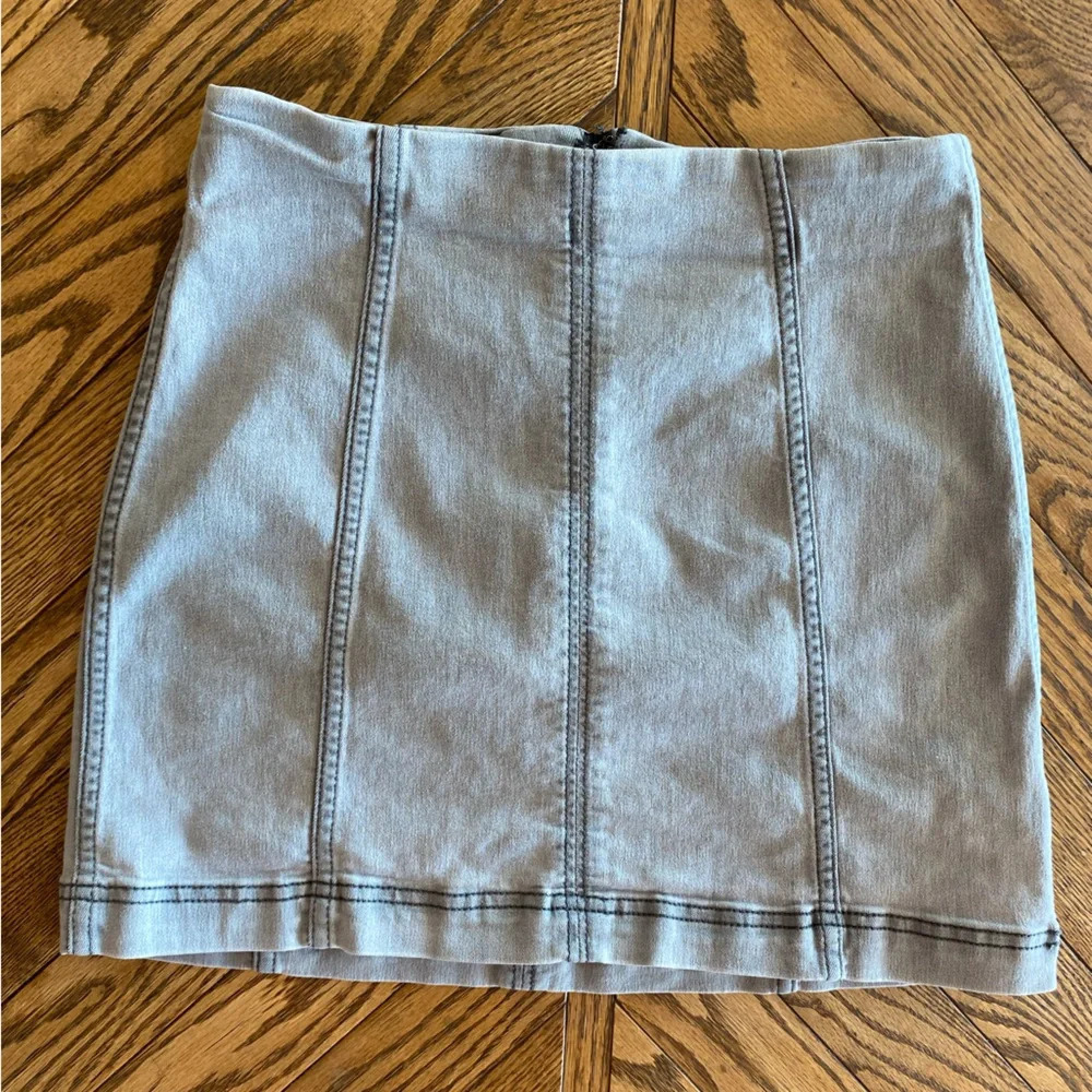 Free People skirt, gray, size 2